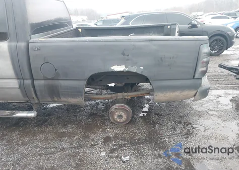 2005 Chevrolet Silverado 1500 Z71 z USA, uszkodzony, nr VIN 1GCEK19B45E228801